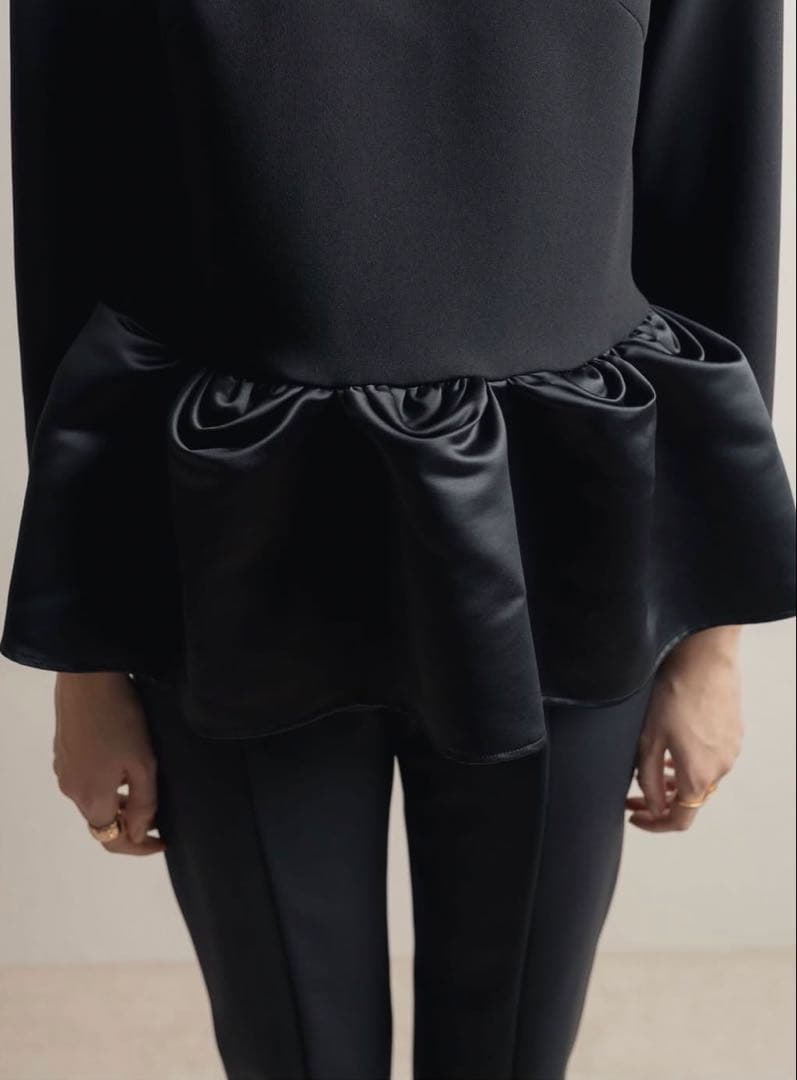 【取引中】Heve リップルペプラム ブラウス