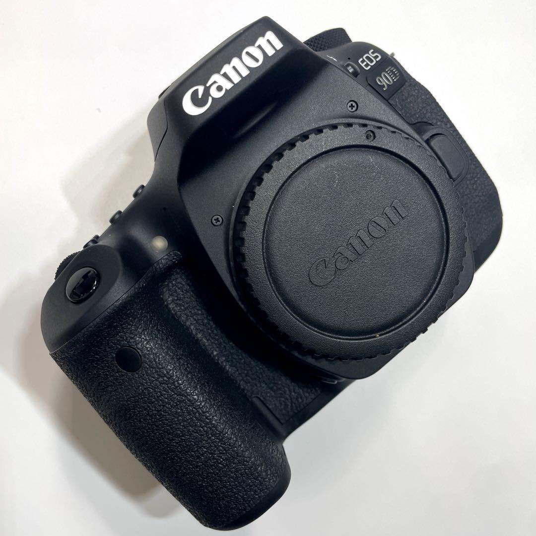 Canon EOS 90D とCanon EFS 18-135mmレンズセット