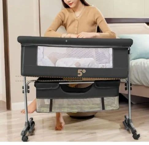 zoobly ベビーベッド　新生児から24ヶ月まで　柵が外せるタイプ