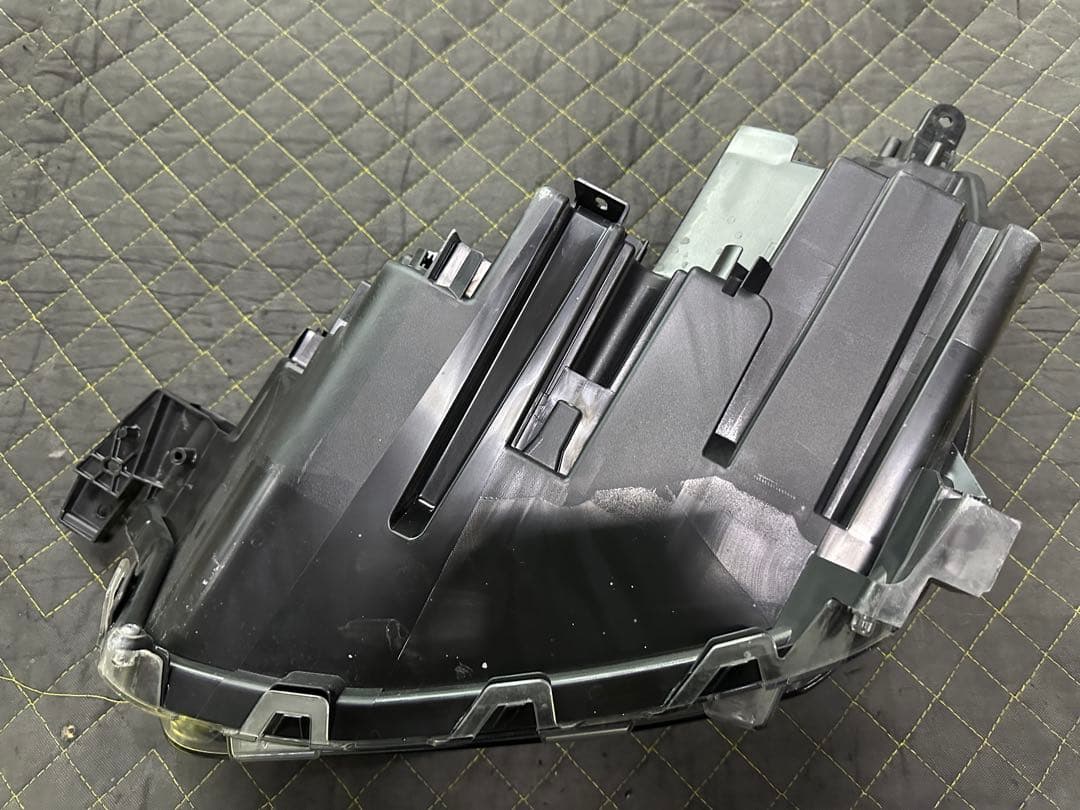 ライズ　右ヘッドライト　LEDライト　ICHIKOH 1991