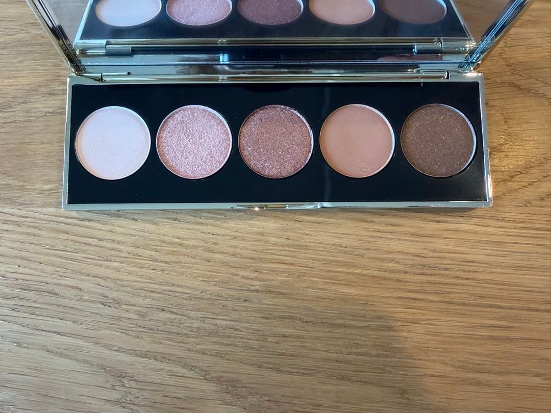 ボビイブラウン ピンクミラージュアイシャドウパレット　クリスマスコフレ　2025