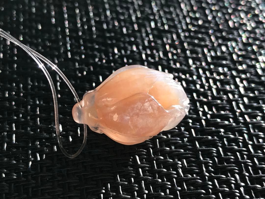 ゴビ石−1431 ゴビ瑪瑙　彫刻　『モクレン』