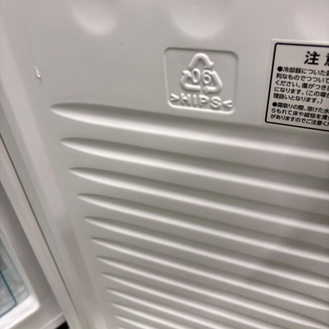 682 大きめサイズ　冷蔵庫　100L強　小型　一人暮らし　右開き　2ドア