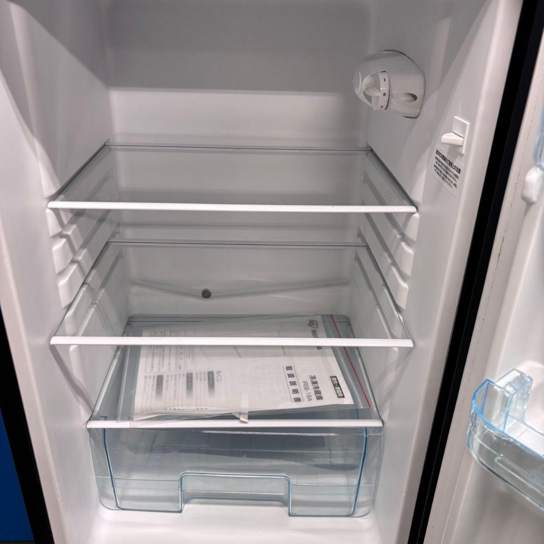 682 大きめサイズ　冷蔵庫　100L強　小型　一人暮らし　右開き　2ドア