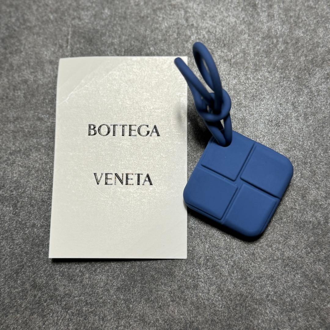 【新品】Bottega veneta ボッテガ airtag ケース ブルー