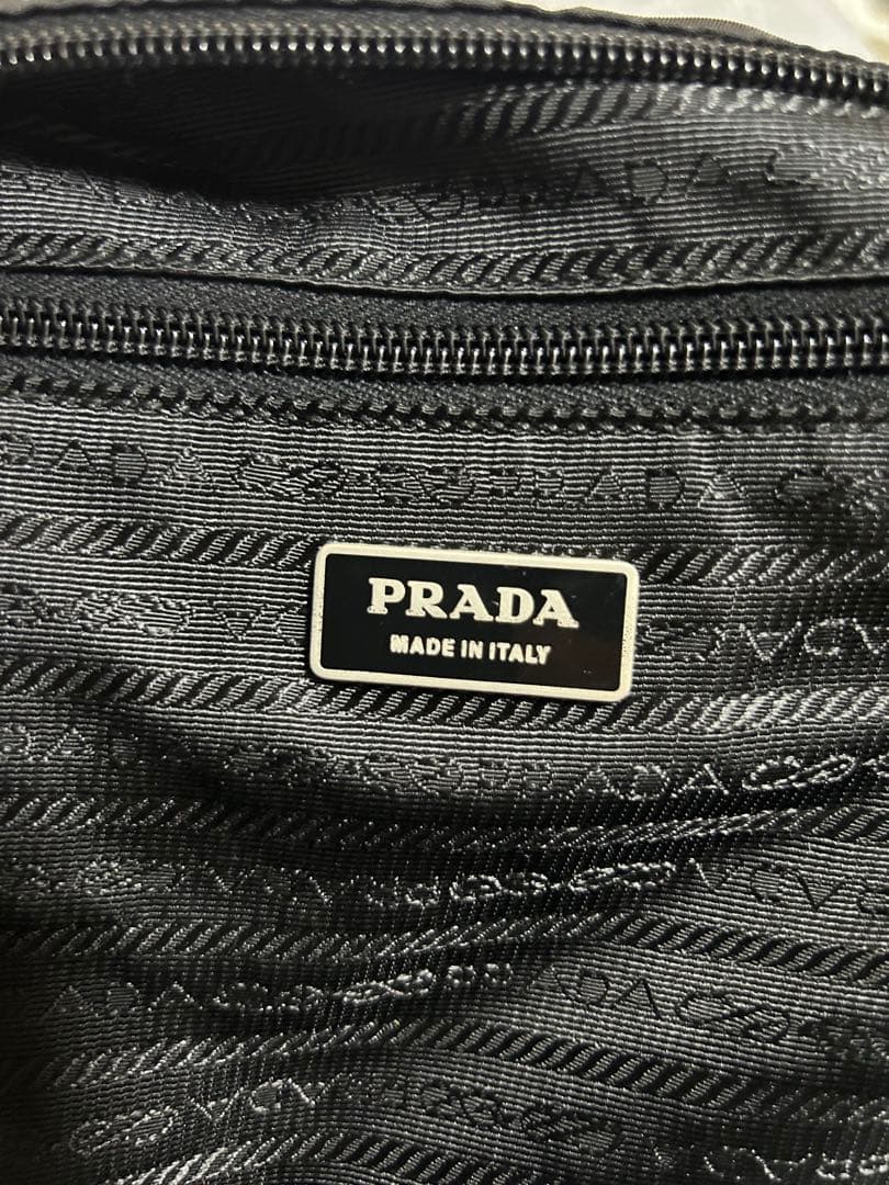 【美品】プラダ テスート ショルダーバッグ メッセンジャー 斜め掛け ナイロン