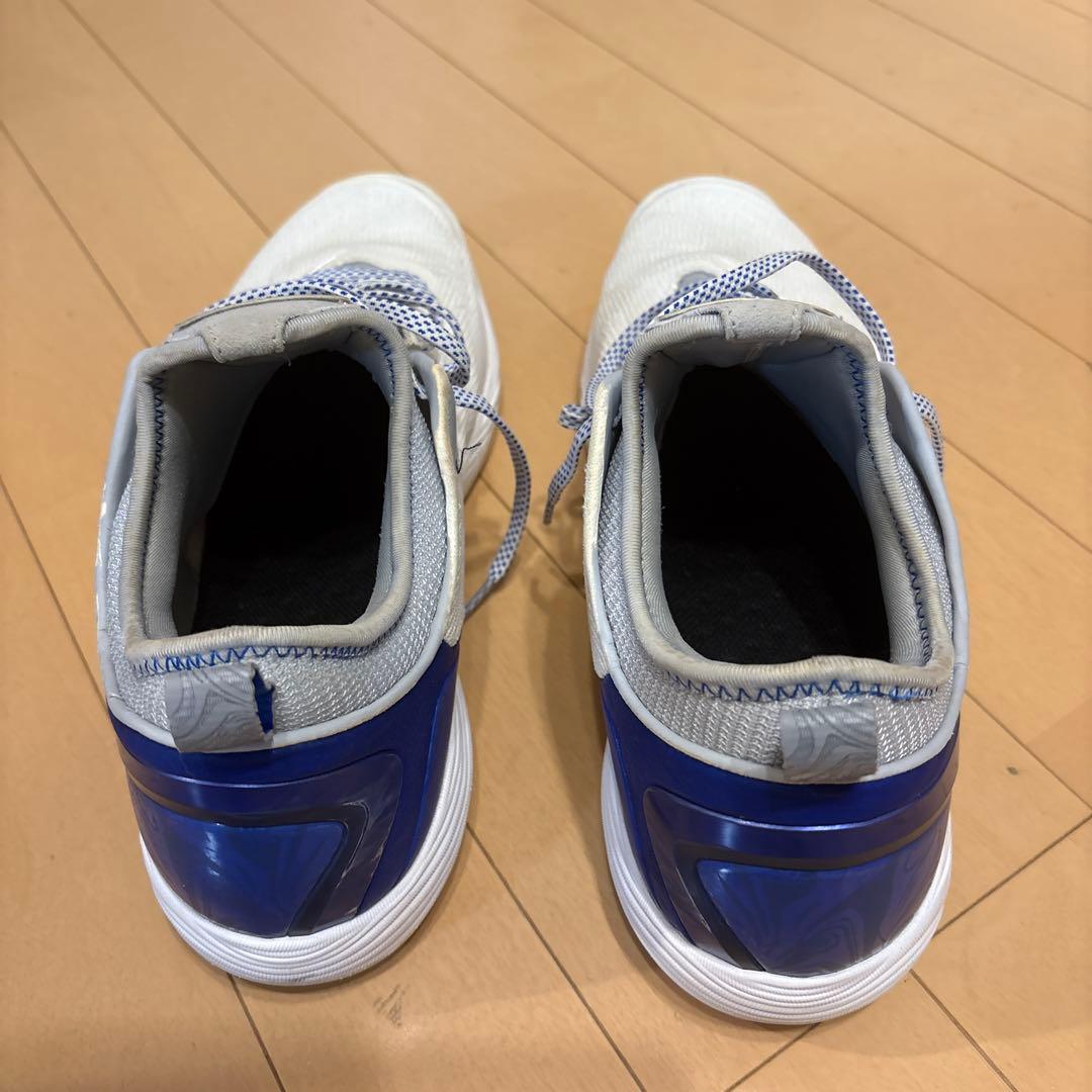 asics グライドノヴァff2 限定カラー(白/青)