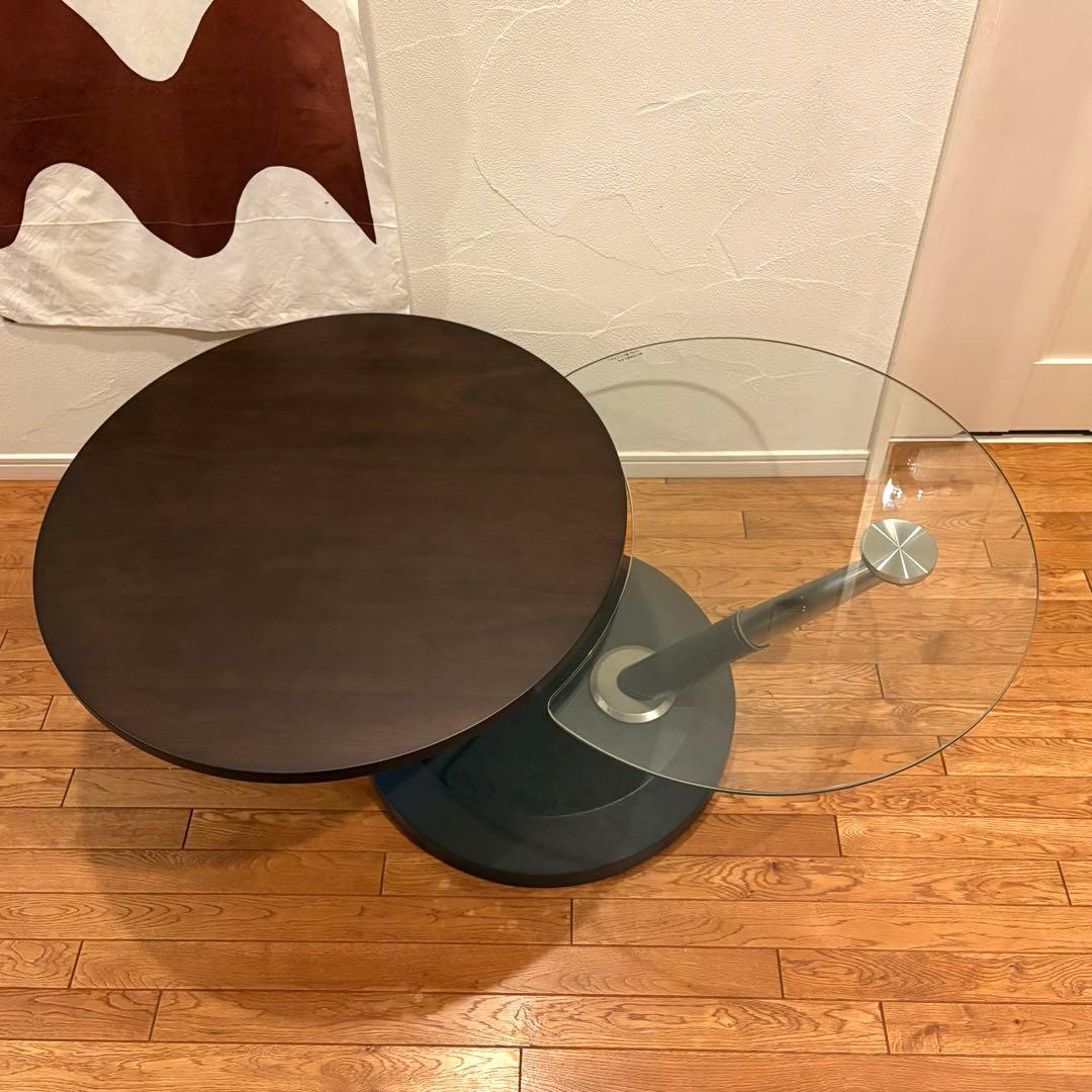 ロナルドシュミット テーブル