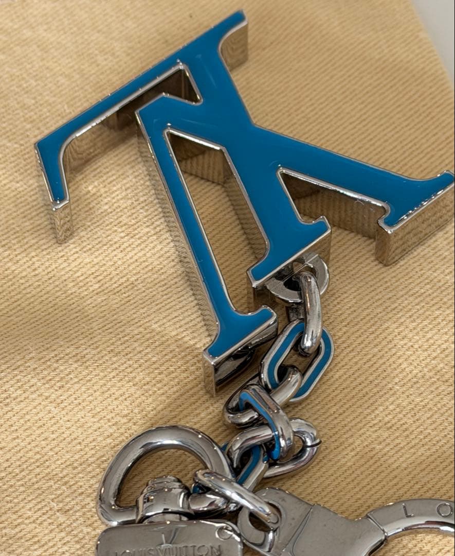 【美品】ルイ・ヴィトン キーホルダー シルバー×ブルー 正規品