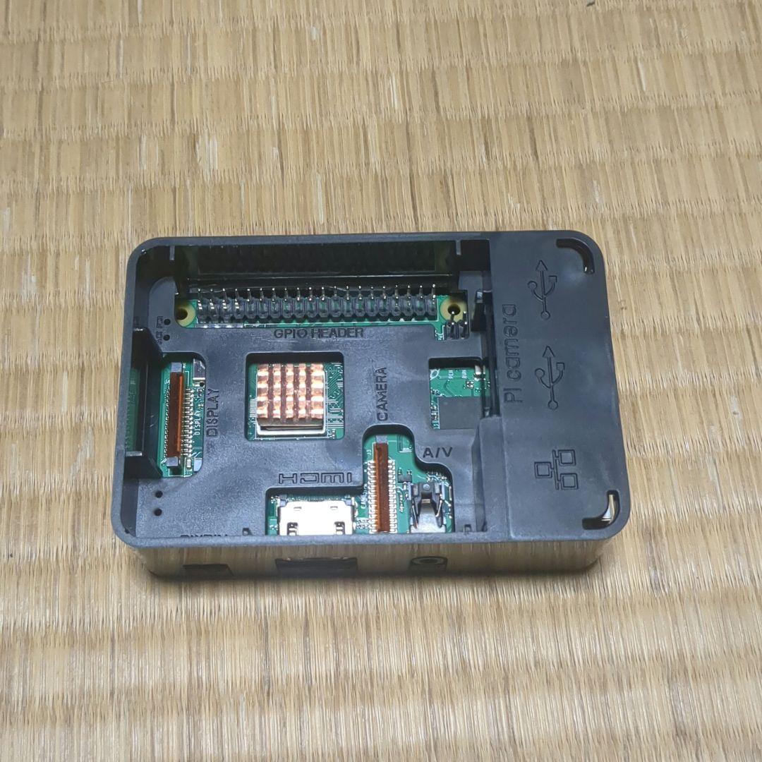 Raspberry Pi 3 Model B+ ケース、コード、メモリカード付き