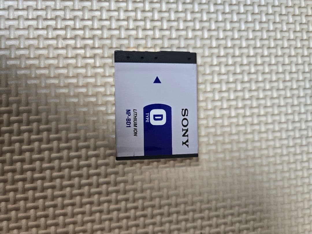 SONY DSC-T90 コンパクトデジタルカメラ