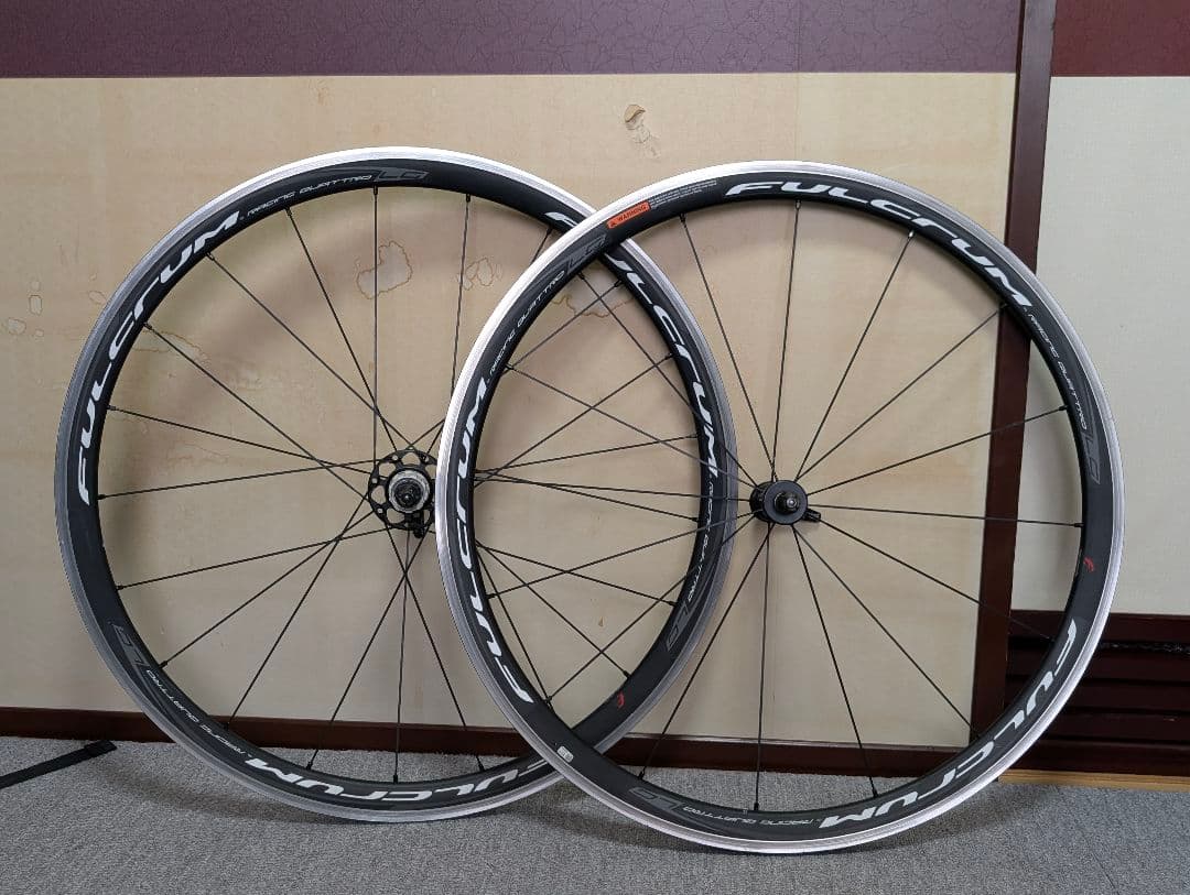 中古美品　フルクラム　レーシングクアトロLG　RACING　QUATTRO　LG