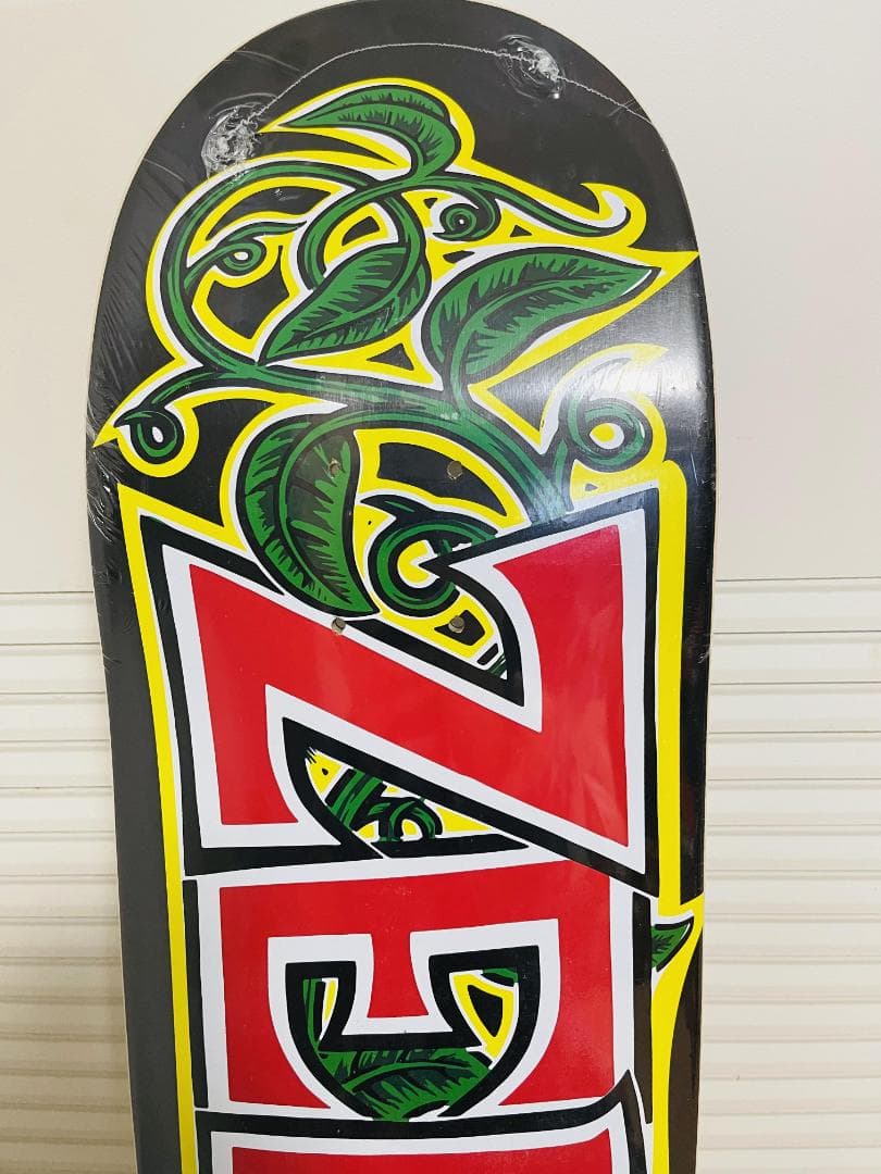 台湾製無地黒デッキテープ付き　ZERO ゼロ スケートボード8.5デッキ