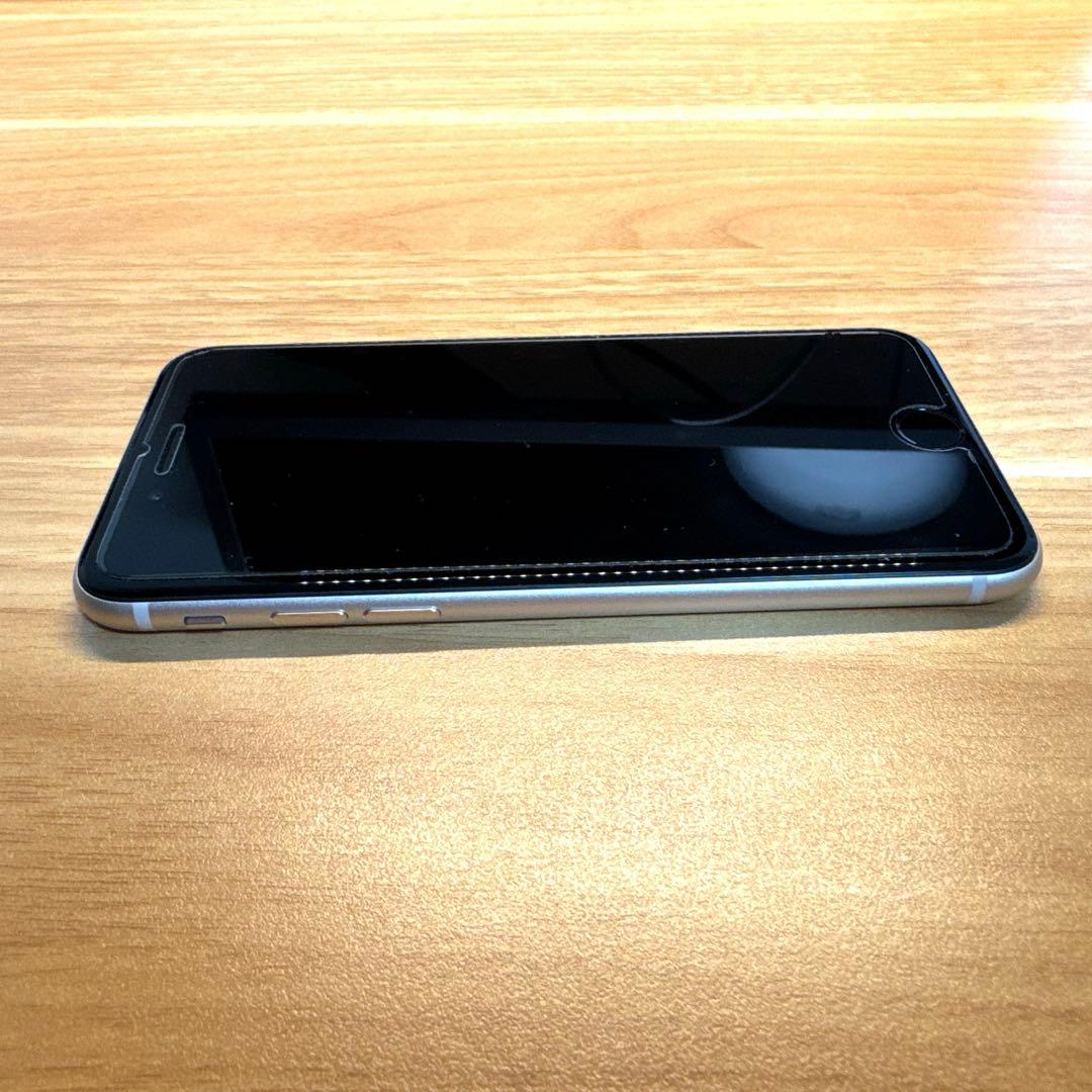 iPhone SE3 128GB スターライト　SIMフリー