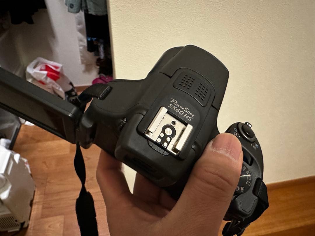 Canon デジタルカメラ 可動式液晶 本体と付属品