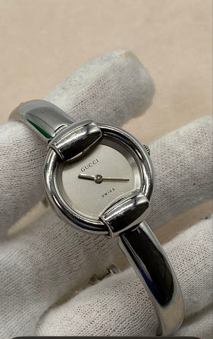 GUCCI グッチ 腕時計 1400L バングルウォッチ シルバー クォーツ