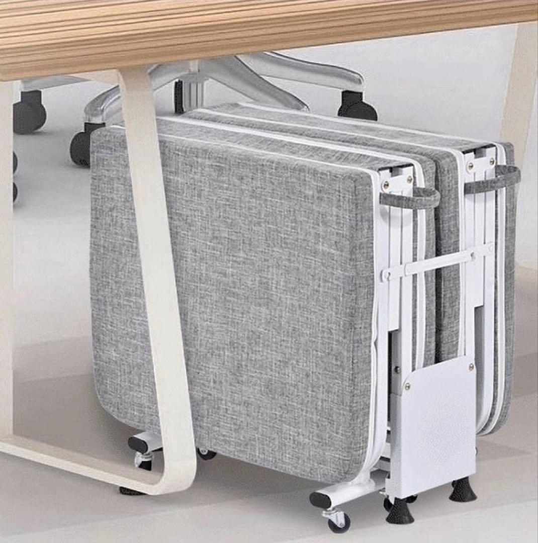 折りたたみ簡易ベッド グレー 150kg耐荷重　未使用に近い