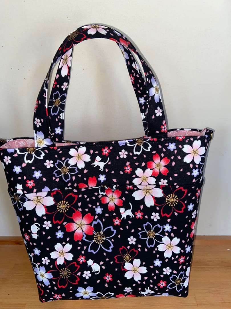 トートバッグ　猫柄　リリー