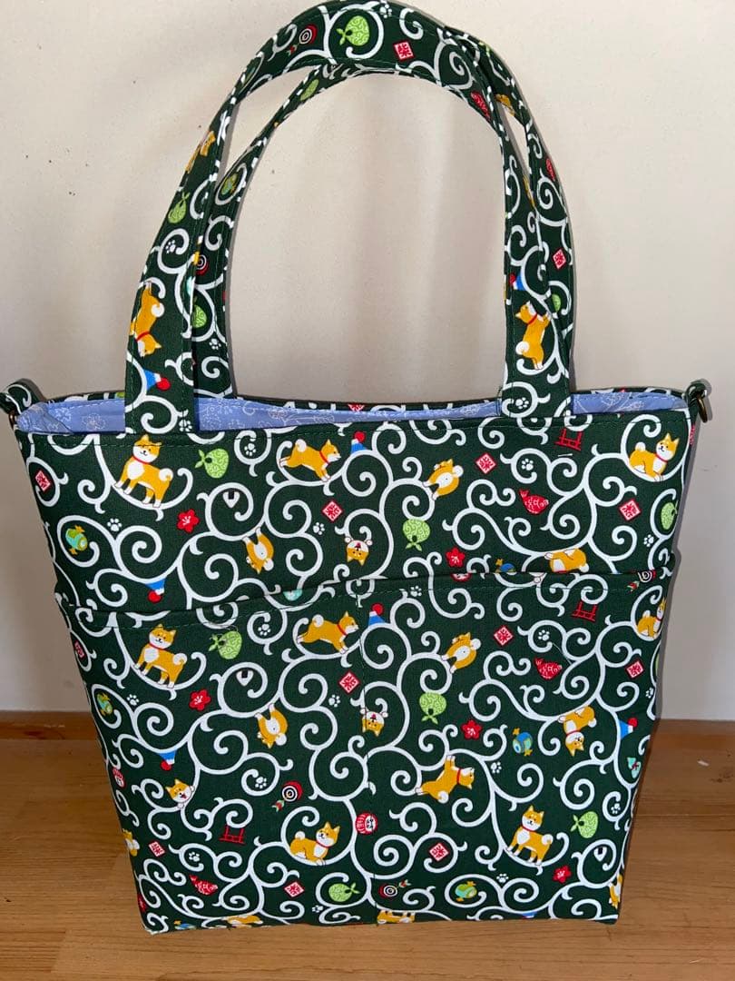 トートバッグ　猫柄　リリー