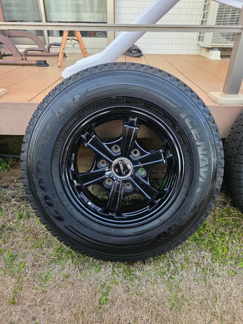 coco 195/80R15 スタッドレス＆ホイールセット　ハイエース