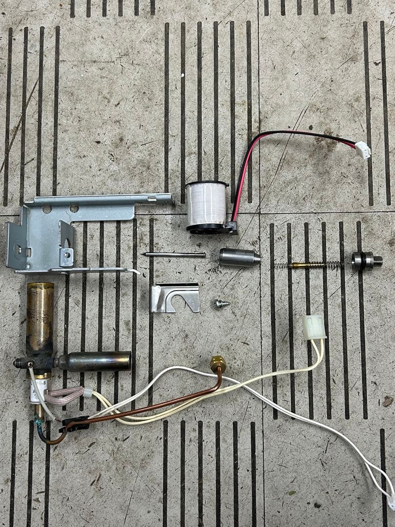 ダイニチ　ブルーヒーター　FW-66L2 19年製ゴールド　分解清掃済　完動品