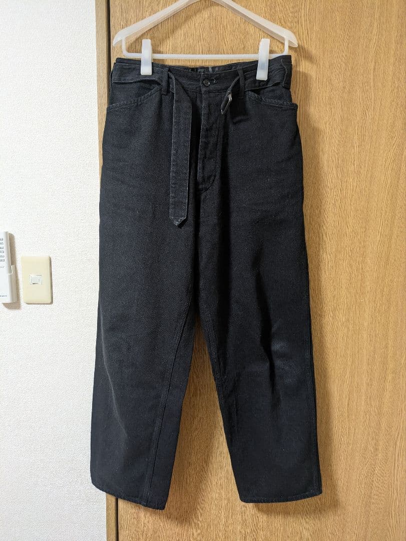 comoli　24ss　ベルテッドデニムパンツ