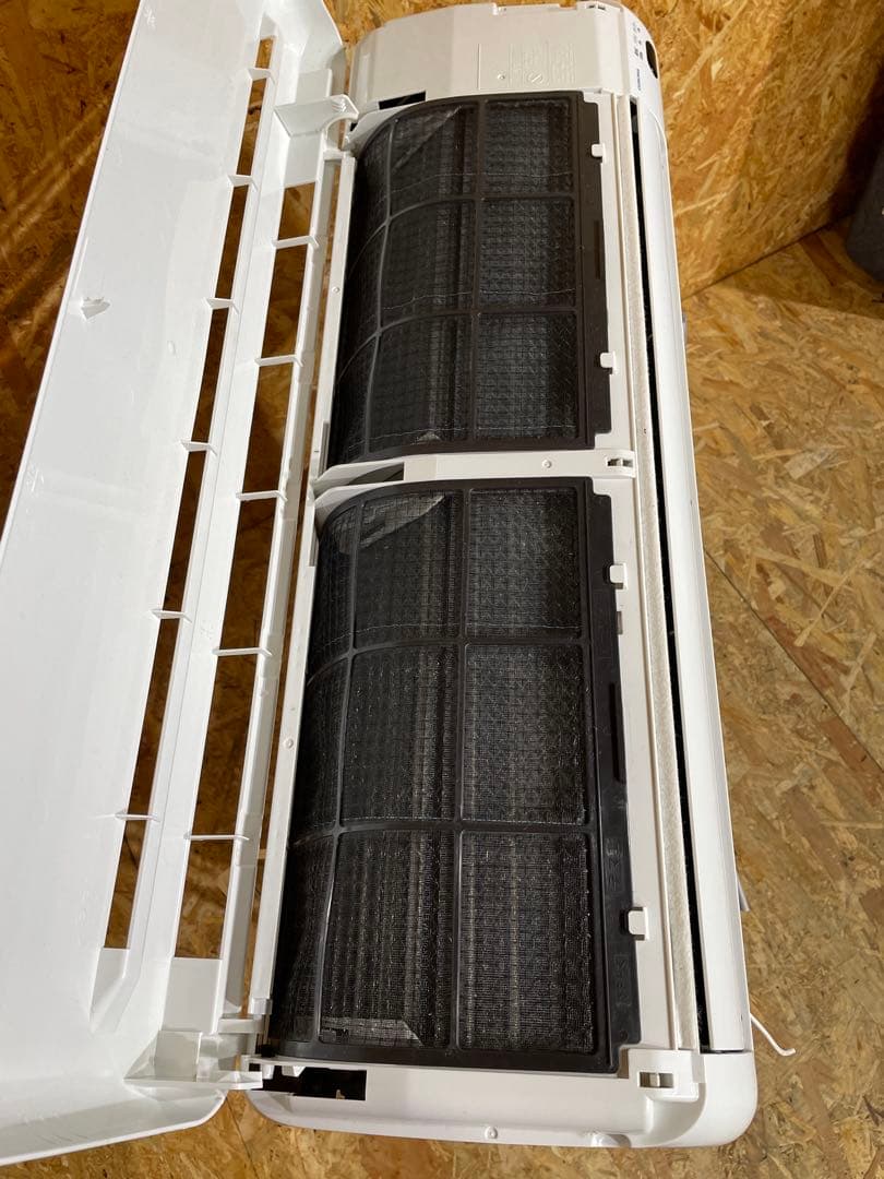 コロナ　エアコン RC-2224R 本体　1159201030