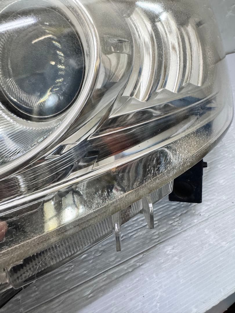 C25 セレナ☆後期純正HIDヘッドライト☆