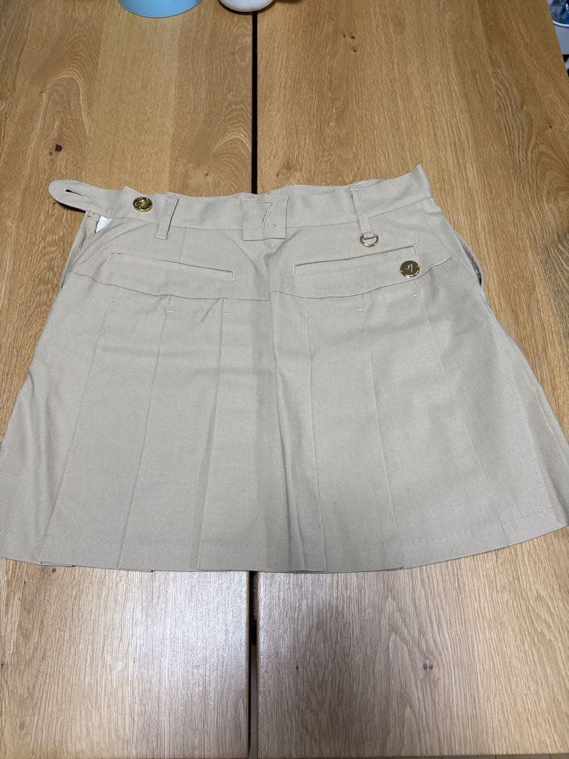 Samantha Thavasa ベージュ ゴルフスカート