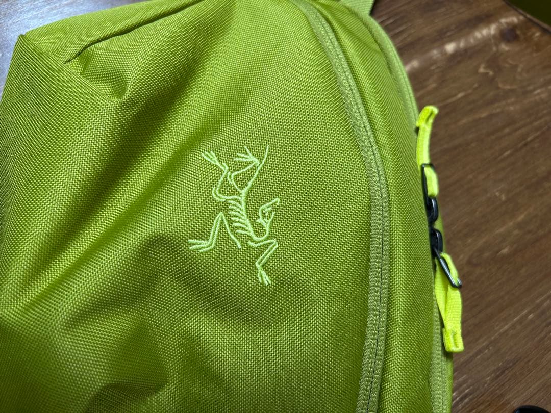 アークテリクス　ショルダーバッグ　マンティス2 グリーン系