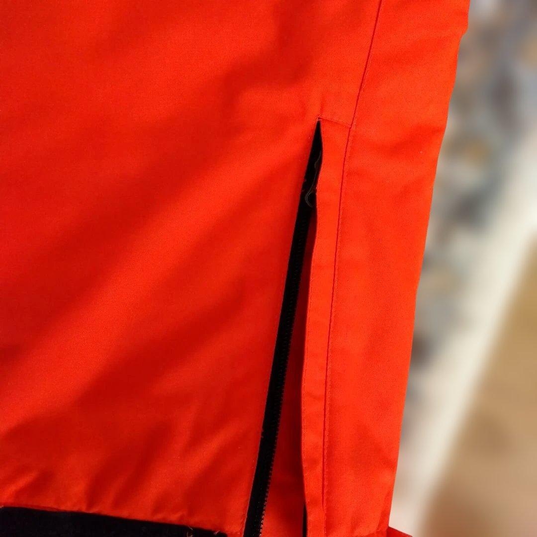 スノーボード サスペンダーパンツ　女性向け日L-XL　ズボン