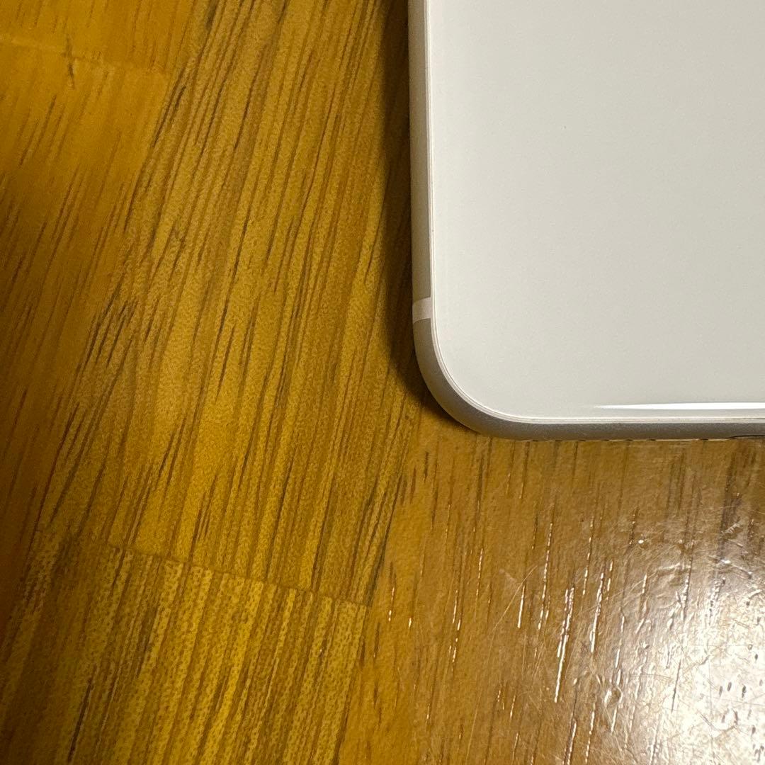 【美品】iPhone SE 第2世代 (SE2) 白 128GB SIMフリー