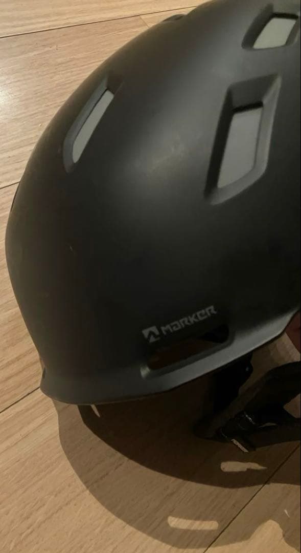 マーカー　マットブラック スキー　ヘルメットＭサイズ