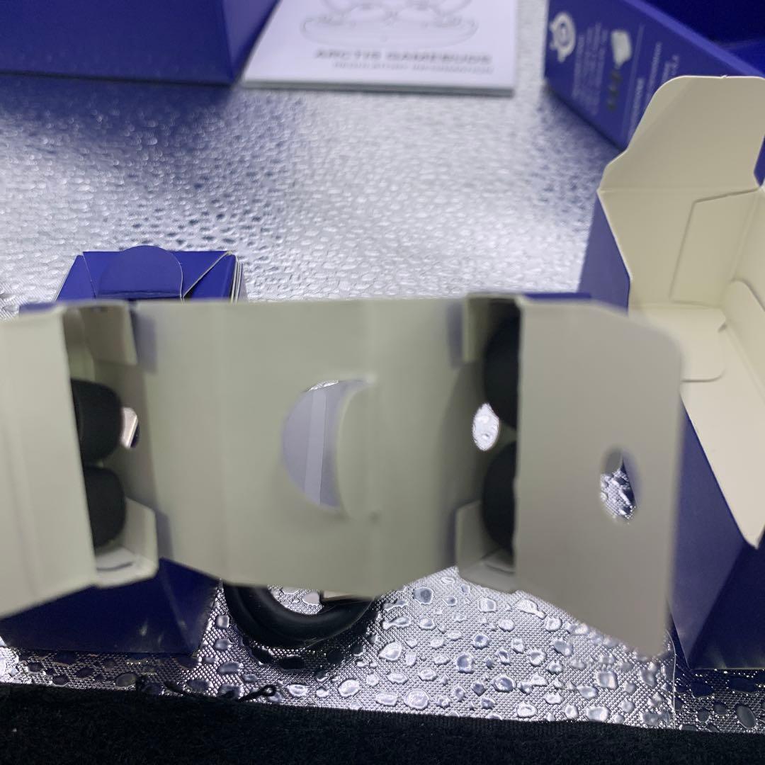 訳あり品　Q3799 SteelSeries ゲーミングワイヤレスイヤホン　白