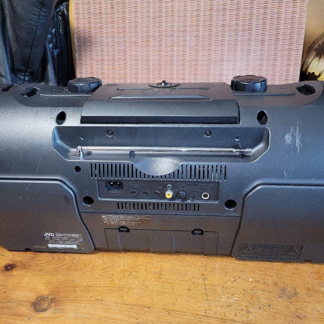 【訳あり特価】JVC パワードウーハー CDシステム RV-NB70-B 路上