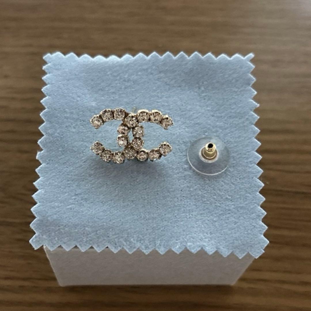 Myday公式アカウント01さま専用CHANEL ラインストーンピアス片耳