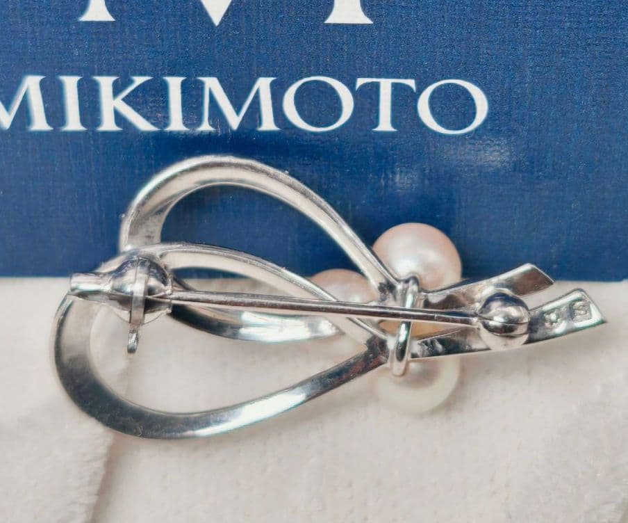 【美品 最高級】ミキモト ブローチ パール リボン 3珠 皇室御用達