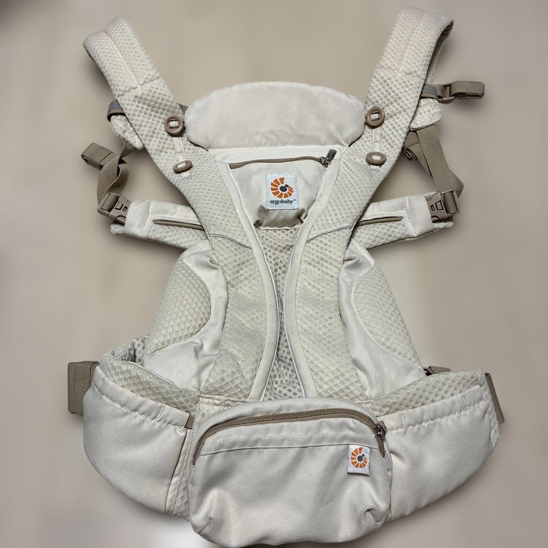 美品！エルゴオムニブリーズ　人気のナチュラルベージュergobaby 抱っこひも