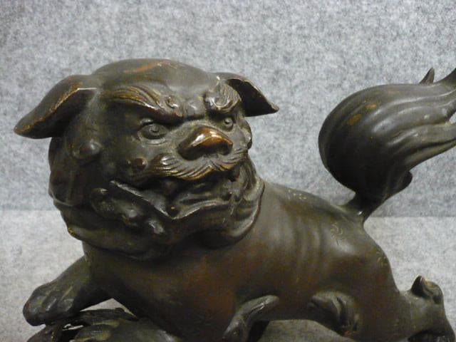 古銅玉獅子の置物 [B31640]