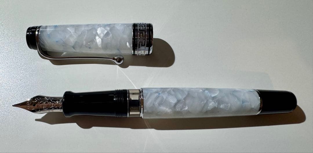 【超美品 限定】AURORA アウロラ 万年筆 オプティマ 366 ビアンカ