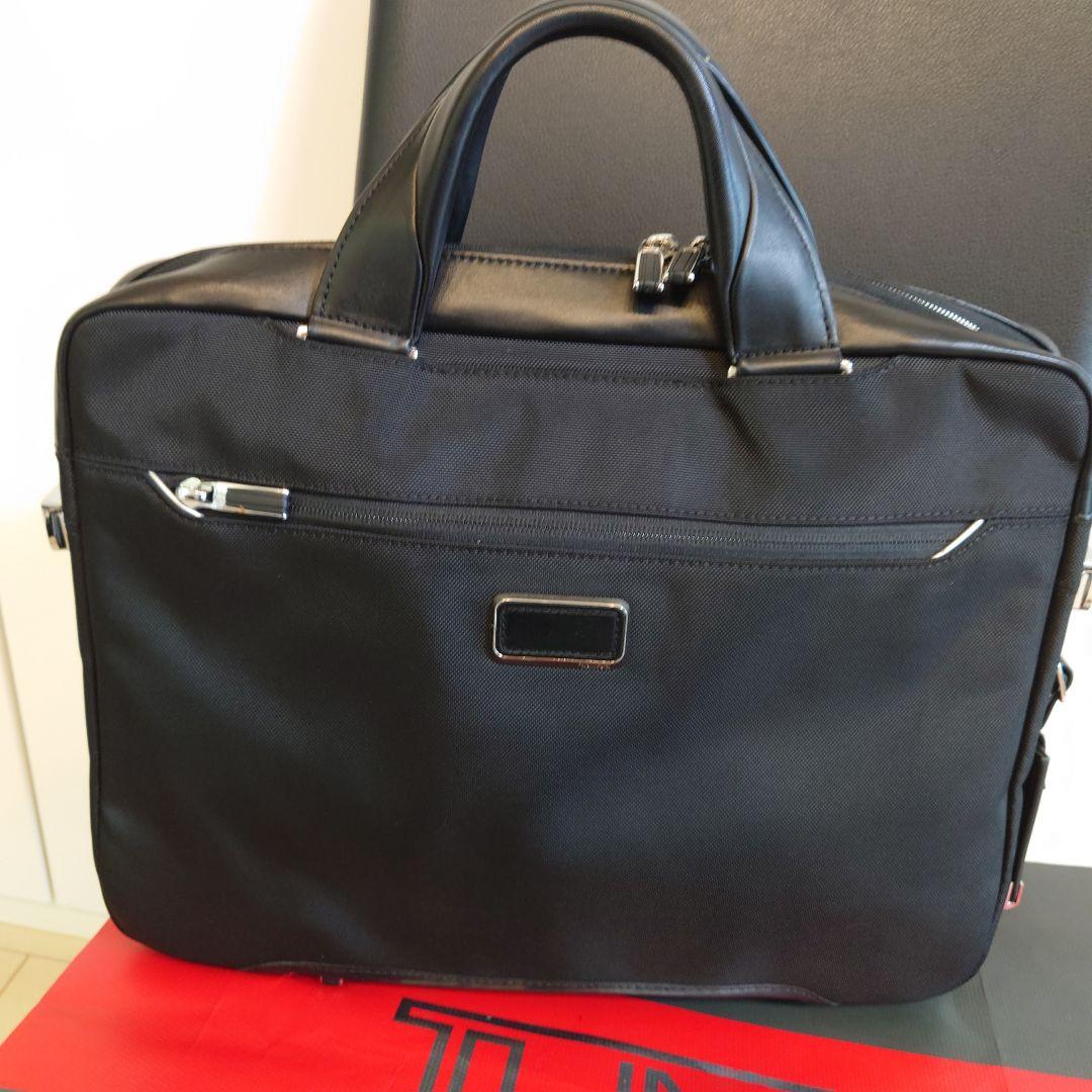【ほぼ未使用】TUMI 255002D2 ARRIVE ソーヤ・ブリーフケース