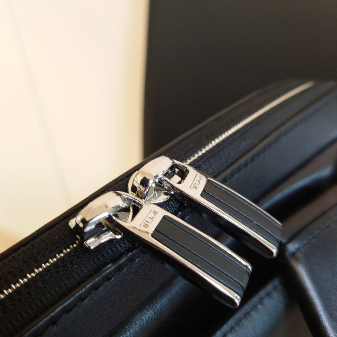 【ほぼ未使用】TUMI 255002D2 ARRIVE ソーヤ・ブリーフケース