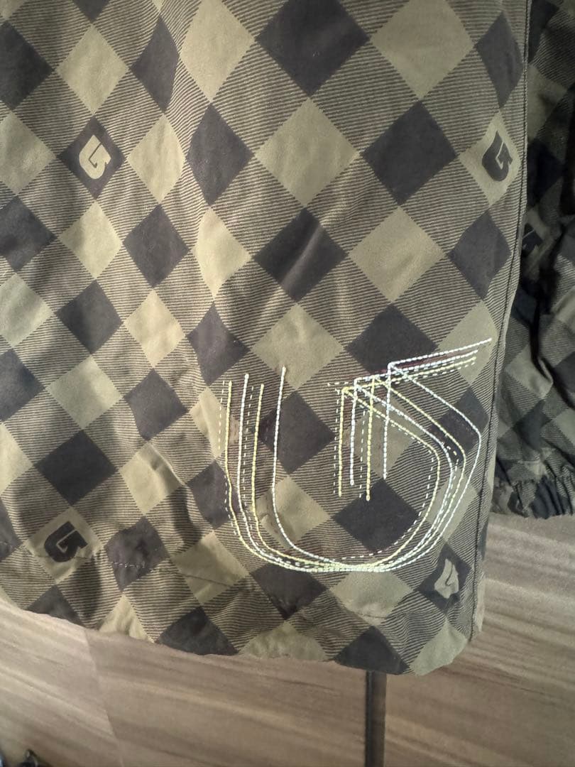 BURTON スノーボードウェア上下、グローブ、ゴーグルの４点セット　Ｌサイズ