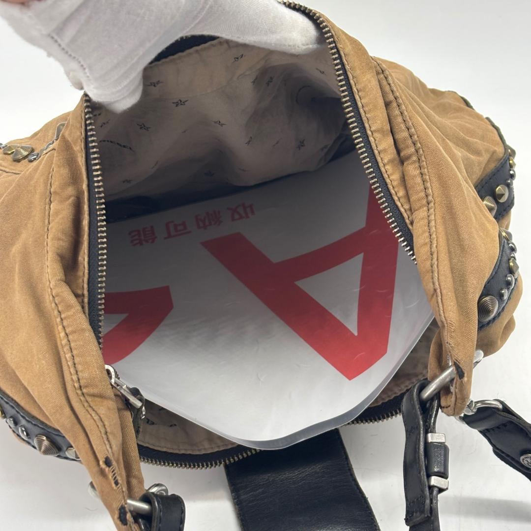 DIESEL　ショルダーバッグ 2WAY ワンショルダー ハーフムーン　ブラウン