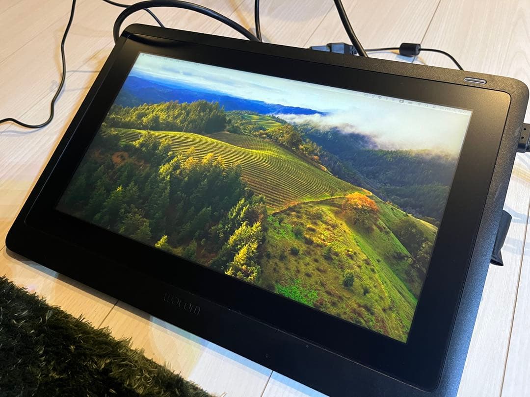 【山田】Wacom Cintiq 16 DTK1660K1D
