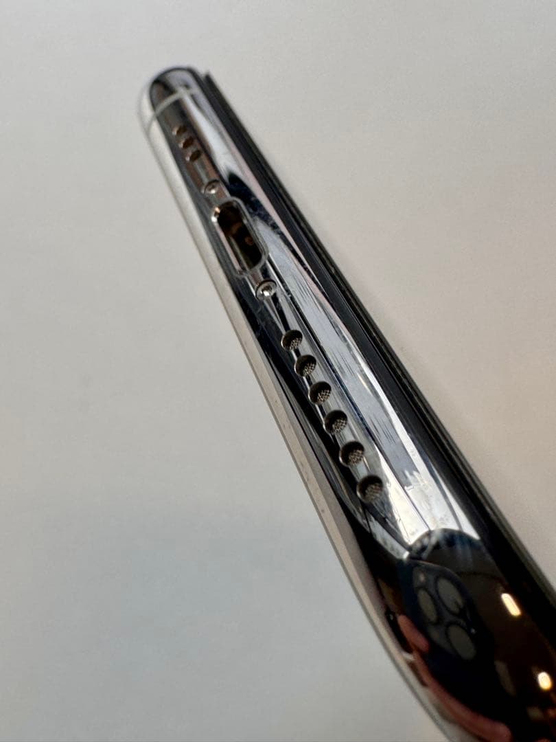 Apple iPhone 11 Pro 256GBシルバー バッテリー100%