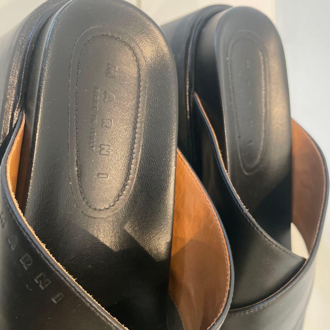 MARNI ブラック クロスストラップ 厚底サンダル