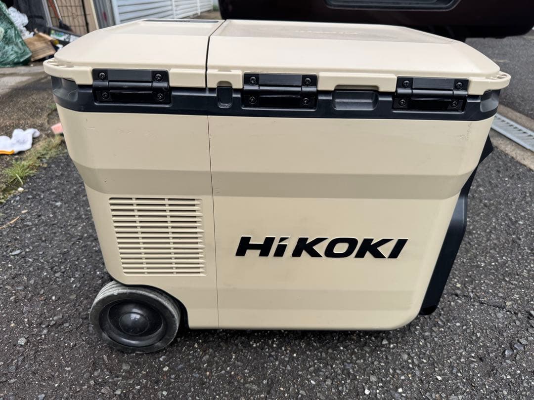 HiKOKI 冷温庫 大容量 バッテリー付き　UL18DC