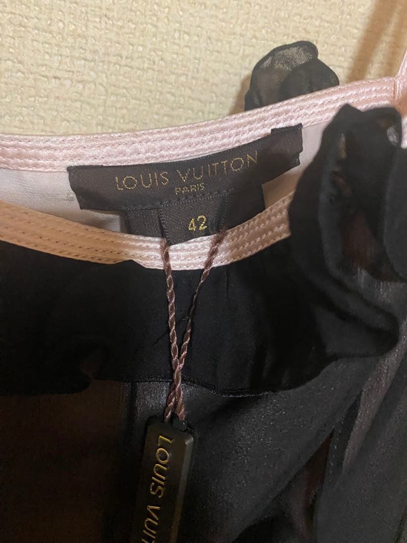 LOUIS VUITTON ブラック キャミソール 42