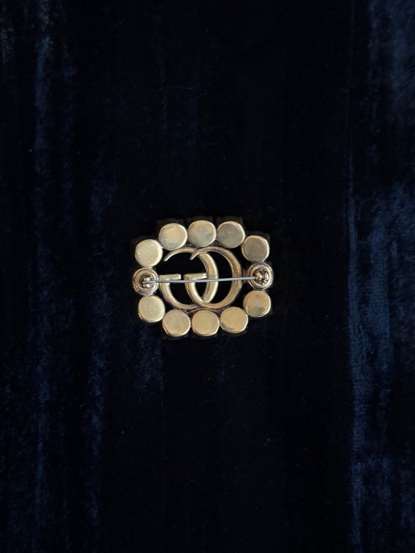 GUCCI ダブルG クリスタルブローチ